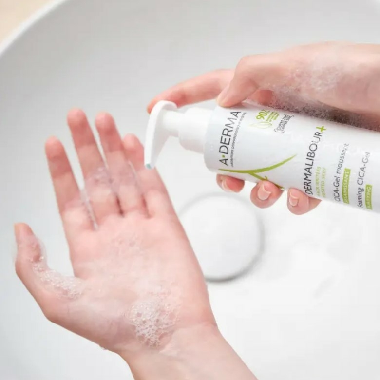 aderma-dermalibour-cica-gel-moussant-assainissant-flacon-100-ml-peaux-irritees-fragilisees-produit-promo-prix-web-avis-pharmacie-en-ligne-luxembourg-pharmaglobe.lu