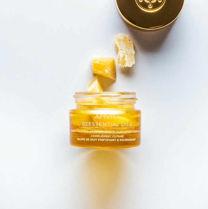 apivita-beesential-oils-baume-nuit-fortifiant-nourrissant-complement-peau-pot-15ml-produit-promo-vente-prix-web-avis-pharmacie-en-ligne-luxembourg-pharmaglobe.lu