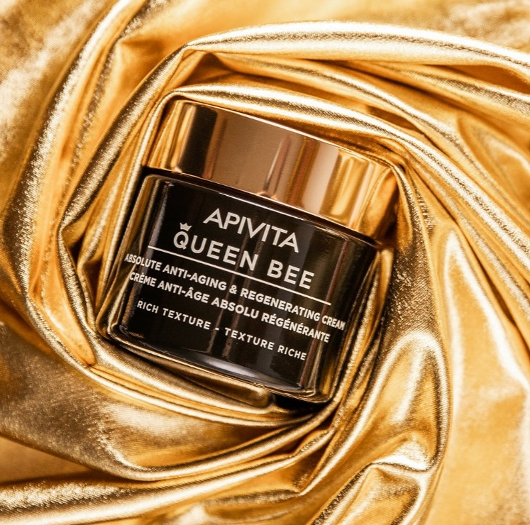 apivita-queen-bee-creme-anti-age-absolu-regenerante-texture-riche-pot-50-ml-gelee-royale-propolis-produit-description-prix-avis-pharmacie-en-ligne-luxembourg-pharmaglobe.lu