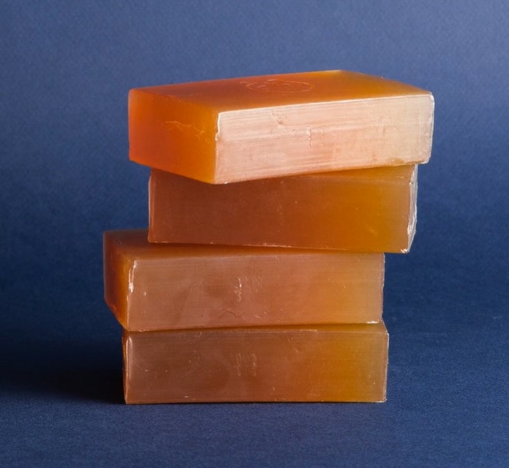 apivita-savon-naturel-au-miel-visage-et-corps-125-g-produit-description-prix-avis-pharmacie-en-ligne-luxembourg-pharmaglobe.lu