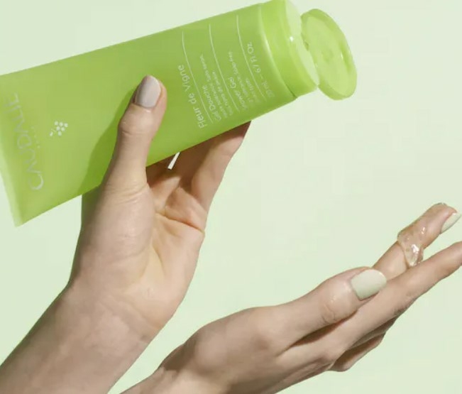 caudalie-gel-douche-fleur-de-vigne-sans-savon-parfumée-melon-poivre-rose-pharmaglobe.lu