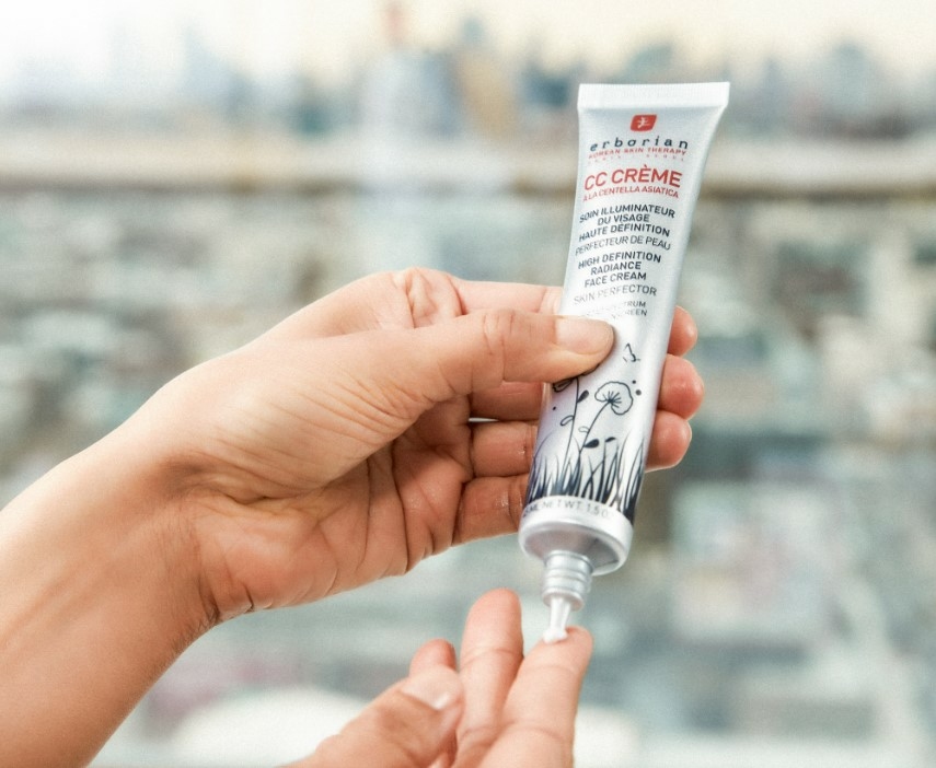 erborian-cc-creme-a-la-centella-asiatica-dore-spf25-tube-45ml-illuminateur-visage-produit-promo-vente-prix-web-avis-pharmacie-en-ligne-luxembourg-pharmaglobe.lu