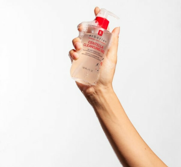 erborian-centella-cleansing-gel-nettoyant-doux-flacon-180ml-apaisante-produit-promo-vente-prix-web-avis-pharmacie-en-ligne-luxembourg-pharmaglobe.lu