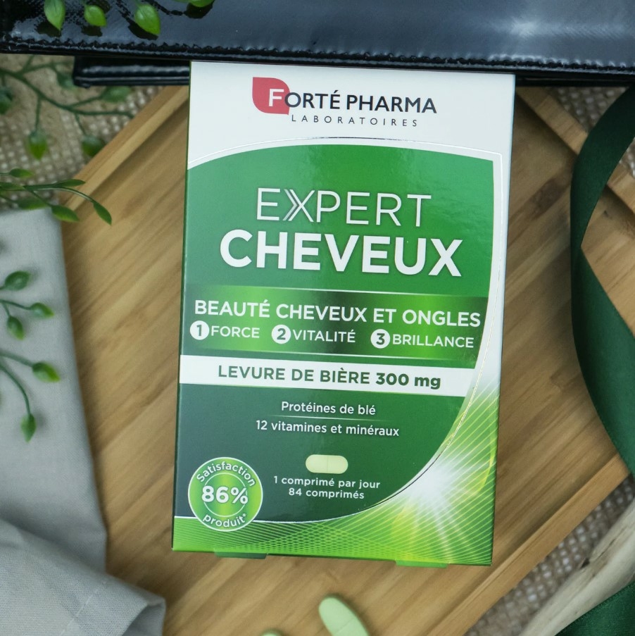 expert-cheveux-et-ongles-3-mois-1-offert-de-forte-pharma-force-vitalite-brillance-produit-84-comprimes-pharmacie-en-ligne-luxembourg-pharmaglobe.lu