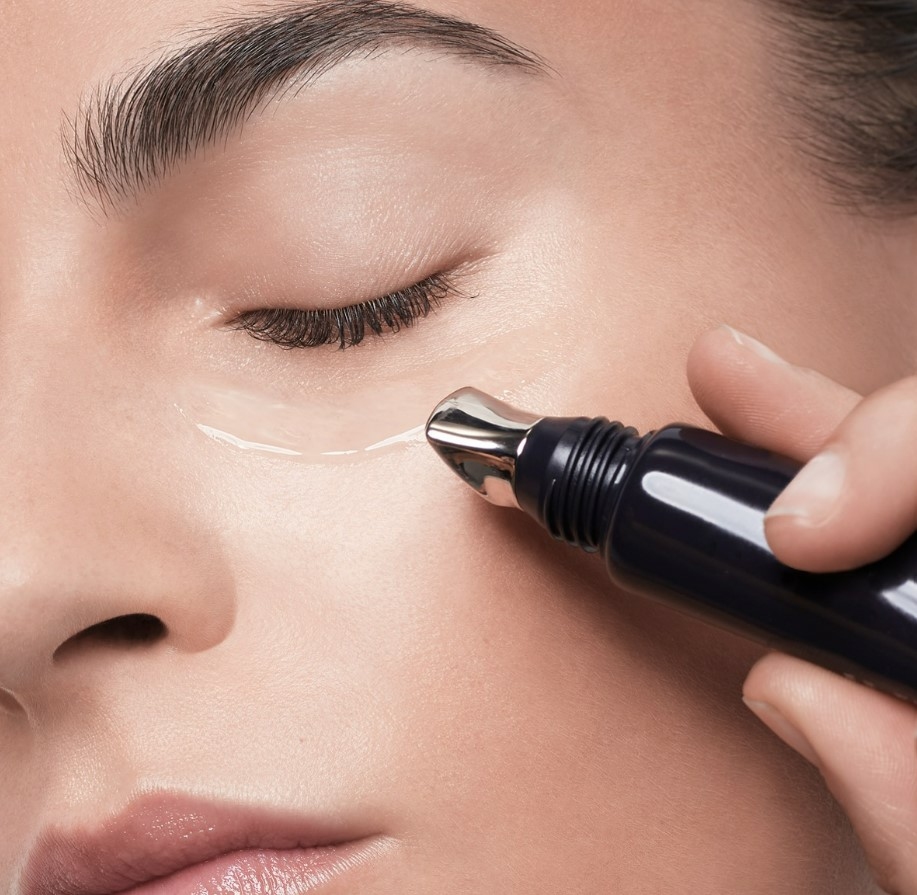 institut-esthederm-intensive-hyaluronic-serum-yeux-tube-15-ml-utilisation-pharmacie-en-ligne-luxembourg-pharmaglobe.lu