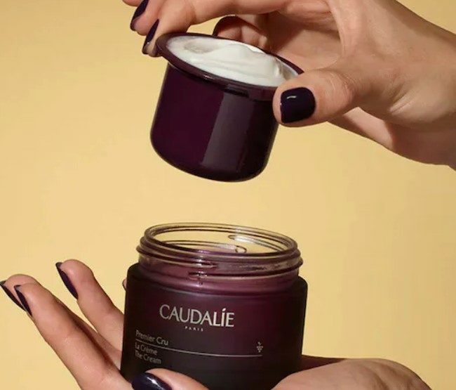 la-creme-anti-age-global-premier-cru-caudalie-peau-normale-pharmaglobe.lu