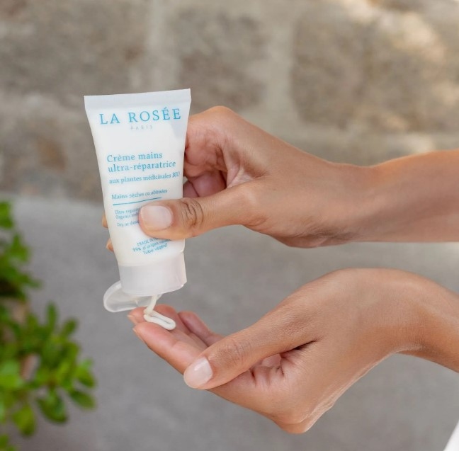la-rosee-creme-mains-ultra-reparatrice-tube-50-ml-mains-seches-ou-abimees-commande-produit-promotion-achat-prix-pharmacie