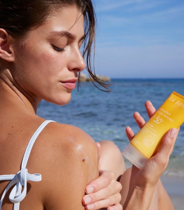 la-rosee-lait-solaire-spf50-huile-abricot-bio-tube-150ml-protection-produit-promotion-achat-meilleur-prix-avis-parapharmacie