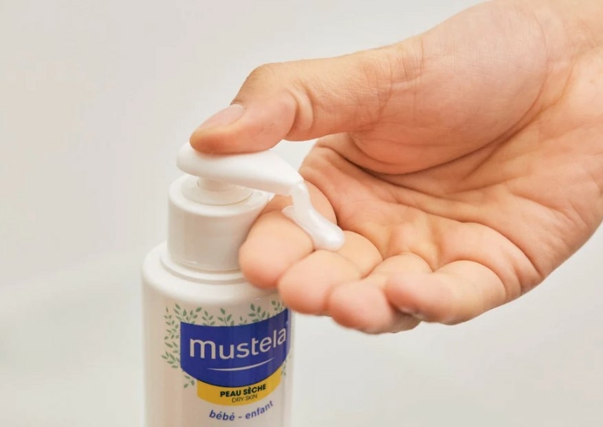 mustela-gel-lavant-nourrissant-au-cold-cream-a-la-cire-d-abeille-bio-300-ml-mustela-bebe-enfant-description-pharmacie-en-ligne-luxembourg-pharmaglobe.lu