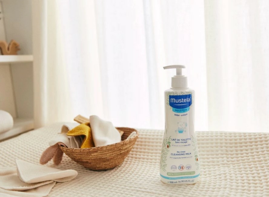 mustela-lait-de-toilette-sans-rincage-a-l-avocat-bio-flacon-500-ml-mustela-bebe-enfant-description-pharmacie-en-ligne-luxembourg-pharmaglobe.lu