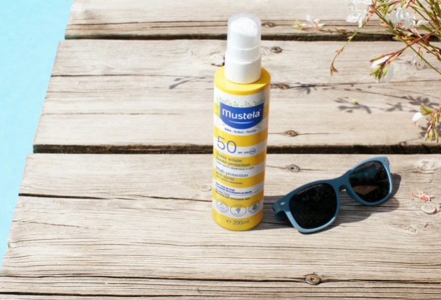 mustela-spray-solaire-haute-protection-spf-50-flacon-200-ml-bebe-enfant-description-pharmacie-en-ligne-luxembourg-pharmaglobe.lu