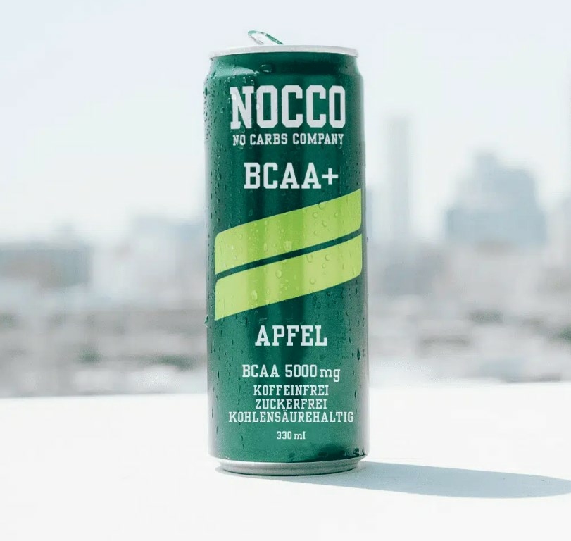 nocco-bcaa-saveur-pomme-apfel-canette-330-ml-sans-cafeine-sans-sucre-no-carbs-company-5000-mg-bcaa-produit-vente-prix-web-avis-pharmacie-en-ligne-luxembourg-pharmaglobe.lu