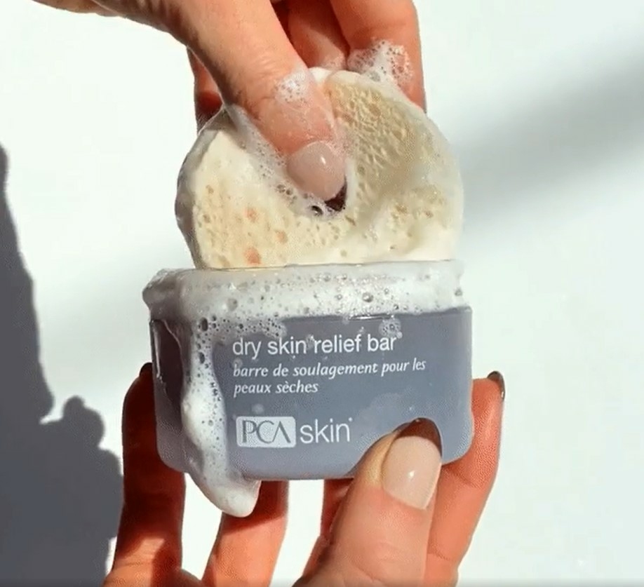 pca-skin-dry-skin-relief-bar-90-g-barre-de-soulagement-pour-les-peaux-seches-visage-produit-description-pharmacie-en-ligne-luxembourg-pharmaglobe.lu