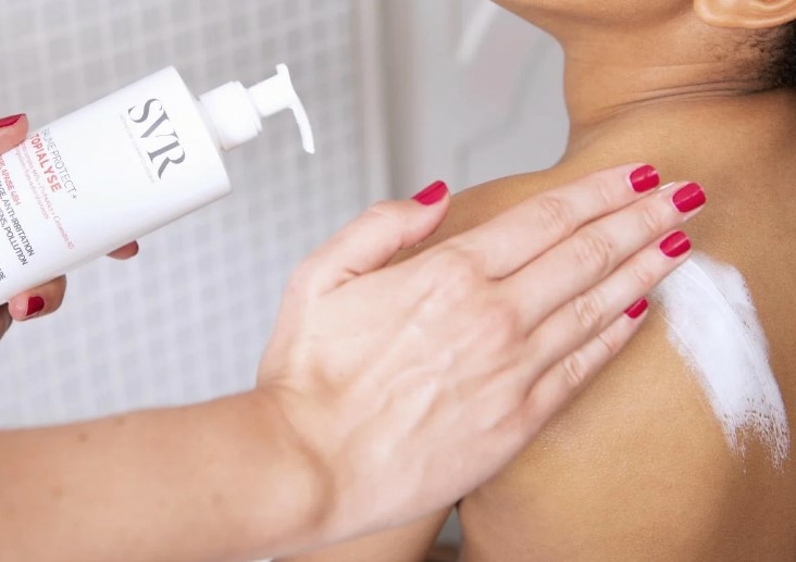 svr-topialyse-baume-protect-corps-visage-flacon-pompe-400-ml-peaux-tendance-atopique-beaute-prive-produit-description-prix-avis-pharmacie-en-ligne-luxembourg-pharmaglobe.lu