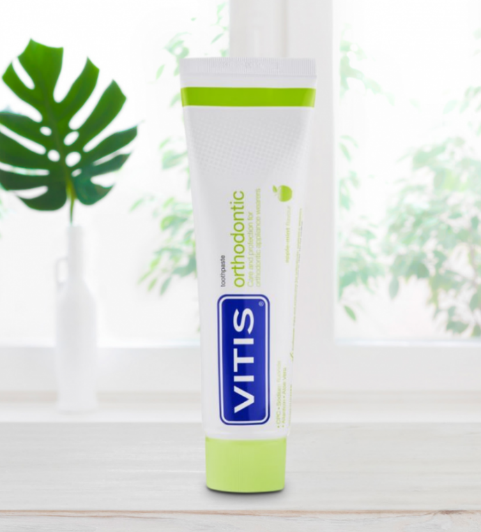vitis-orthodontic-dentifrice-adultes-tube-75-ml-patients-porteurs-dun-appareil-orthodontique-produit-promo-vente-prix-web-avis-pharmacie-en-ligne-luxembourg-pharmaglobe.lu
